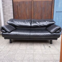 イタリアのメーカーPoltromec(ポルトロメック)のジェミニ 総皮革 2シーターソファーです。背もたれ可動式のハイバック2人掛けソファー。IDC大塚家具取り扱いのワイドソファーです♪①BK349