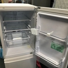 【リサイクルサービス八光　田上店　安心の3か月保証　配達・設置OK】三菱　冷凍冷蔵庫 2ドア冷蔵庫 MR-P15EE-KW1 ホワイト