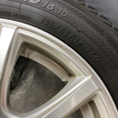 YOKOHAMAスタッドレスタイヤ（155/65R14 LAYCEAアルミホイール付き 