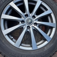 215/60/17  ホイール付きスタッドレス、ヨコハマタイヤ