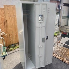 3人用ロッカー鍵付き スチールロッカー [オフィス/事務所/更衣室/学校 