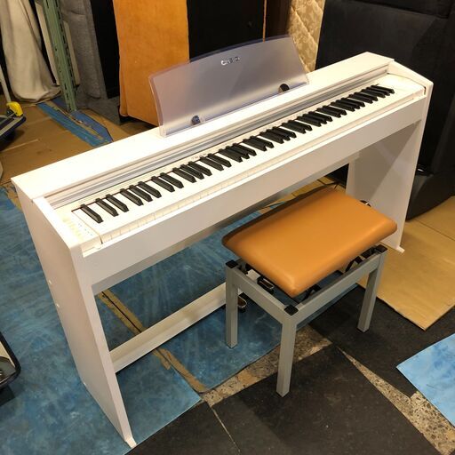 【成約済】☆2017年製　CASIO　Privia　PX-770　電子ピアノ　ホワイト　88鍵　簡易動作確認済み　カシオ　プリヴィア　椅子付属