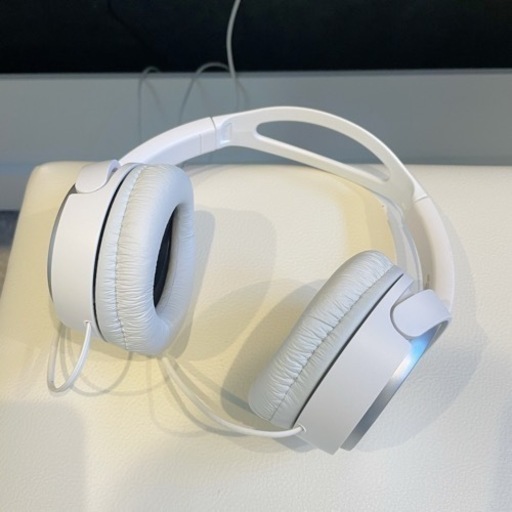 【譲渡先決定】電子ピアノ ホワイト スタンド/ヘッドフォン/椅子/ペダル付き 譲渡先決定】電子ピアノ ホワイト スタンド/ヘッドフォン/椅子/ペダル付き