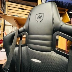 【売約済み】2021年購入　ノーブルチェアーズ noblechairs NBL-PU-BLA-003 ゲーミングチェア ブラック　黒　ヘッドレスト　ゲームチェア　オフィスチェア　eスポーツ　eSports デスクチェア　検　ゲーム　配信　ライブ　Live 17 イチナナ　ポコチャ　インスタ　TikTok ノーブルチェア　noblechair noble chair chairs キャスターチェア　リクライニングチェア　書斎　epic エピック ゴールド　gold ヒーロー　hero 