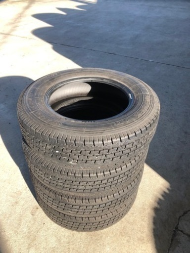 165/80R14 LT中古スタッドレスタイヤ4本セット