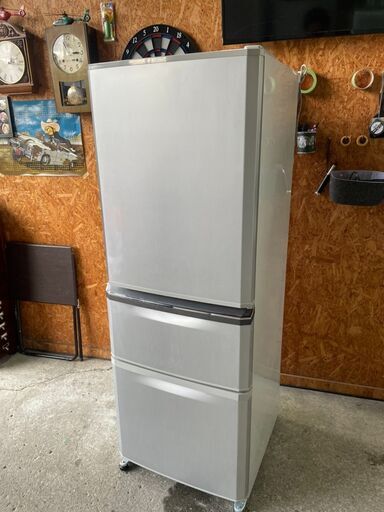 Q2504　三菱　３３５L　３ドア冷蔵庫　自動製氷機付き