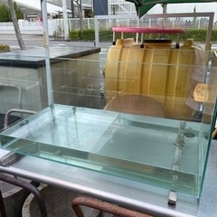 ガラスの水槽　W900×H450×D450 中古