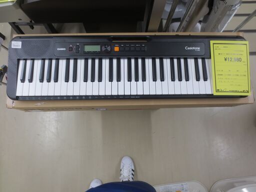ジモティ来店特価!!!【CASIO】カシオ　キーボード　CT-S200　　J-37