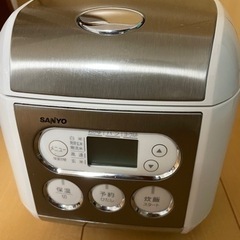 【ネット決済】【売却決定】サンヨー炊飯器　3合炊き