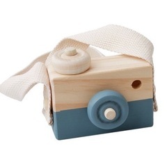 木製おもちゃ　カメラ