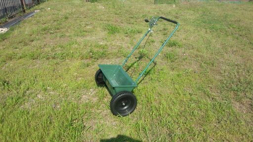 肥料 散布機　MBC-20D