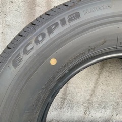 ハイエース　純正タイヤ　新車外し　