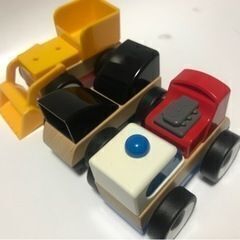 IKEA　クルマ　ブロック　組み立て式　おもちゃ　3台