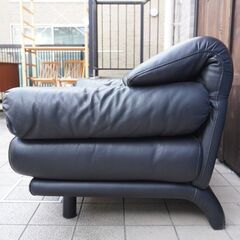 イタリアのメーカーPoltromec(ポルトロメック)のジェミニ 総皮革 2シーターソファーです。背もたれ可動式のハイバック2人掛けソファー。IDC大塚家具取り扱いのワイドソファーです♪②BK368