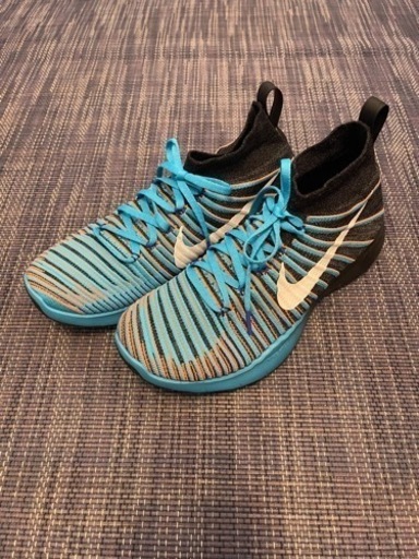 NIKE【ナイキ】フライフィットスニーカー 27.5cm