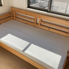 【ネット決済】ソファーとしても使えるシングルベッドフレーム