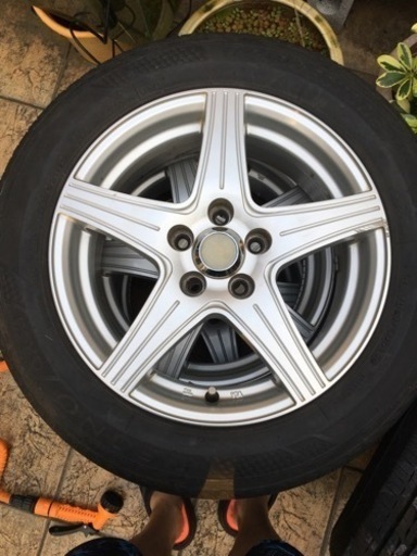 車のパーツ ラクティス175／65-15夏タイヤ