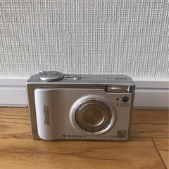 富士フイルム Fine Pix F10 コンパクトデジタルカメラ