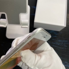 SIMフリー】バッテリー交換済み iPhone8 128GB ホワイト