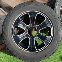 お取引中》ハイエース スタッドレス MTS 215/65R16