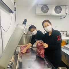 《時給1.000円〜1.500円》精肉加工場の加工補助スタッフ募集！希望時間 希望曜日に出勤、短時間でもOK★ - 浜松市