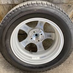 【大幅値下げ】スタッドレスタイヤ