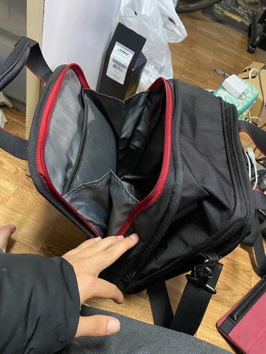 Tumi ショルダーバッグ | havenholistic.ie