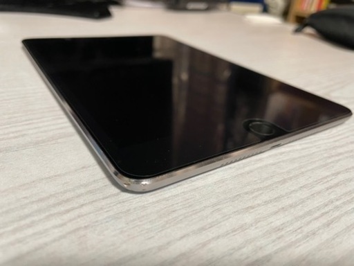 iPadmini4 16GB WiFi / Cellularタイプ スペースグレー