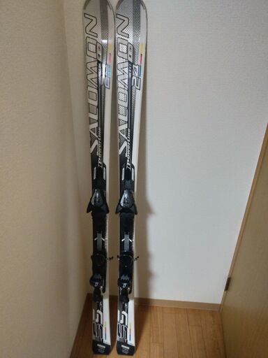 スキー板 SALOMON 24HOURS PowerLine S5 With Z12 163cm (しぃ)  舞浜のスキーの中古あげます・譲ります｜ジモティーで不用品の処分