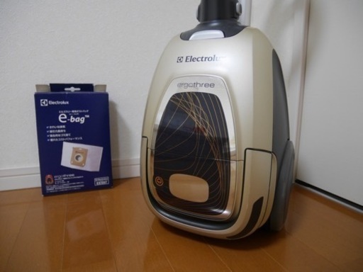 エレクトロラックス エルゴスリーElectrolux EET510DS掃除機