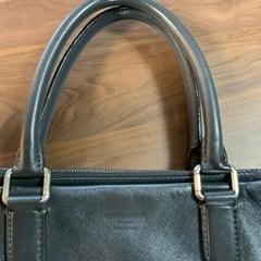 ジョルジオアルマーニ ビジネスバッグ 横40、高さ46、奥行き5センチ