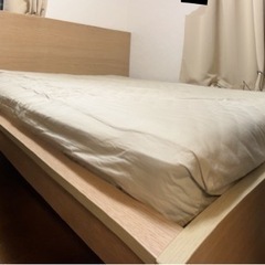 クイーンサイズベッド　IKEA