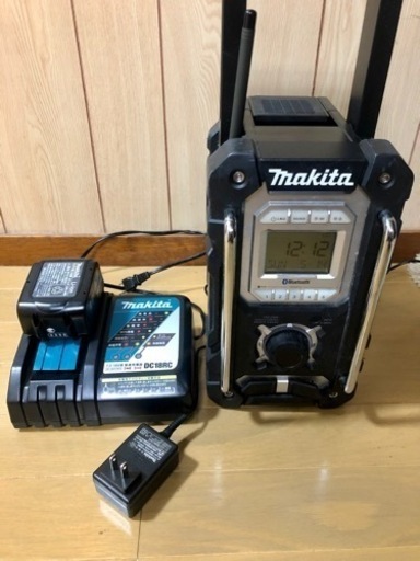 マキタラジオBluetooth機能付き　バッテリー充電器セット