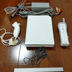 任天堂Wii本体とコントローラ、Wii Fit付き