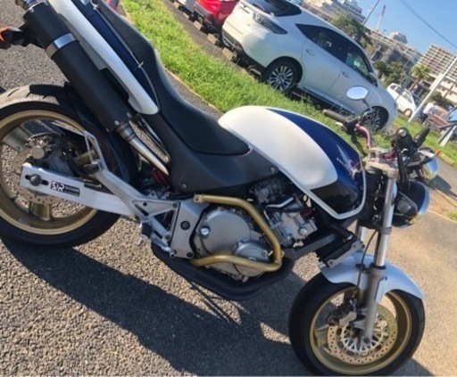 ホーネット250  即決32万明日まで　千葉　カスタム多数　マフラー2本だし ホーネット250 即決32万明日まで 千葉 カスタム多数 マフラー2本だし