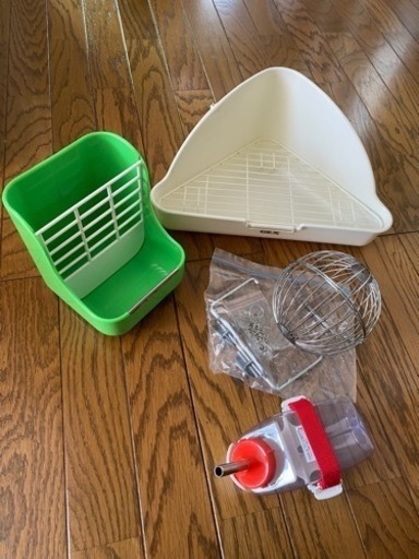 取引中 うさぎ飼育セットケージトイレ給水機餌箱牧草入れボール あいママ 稲毛海岸のその他の中古あげます 譲ります ジモティーで不用品の処分