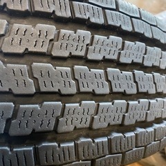 キャラバン　純正ホイル　スタッドレスセット　１台分