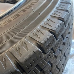 キャラバン　純正ホイル　スタッドレスセット　１台分