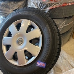 キャラバン　純正ホイル　スタッドレスセット　１台分