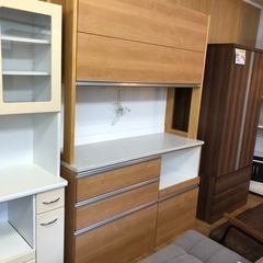 リサイクルショップ八光 田上店 配達・設置OK】ナチュラルベージュ 食器棚