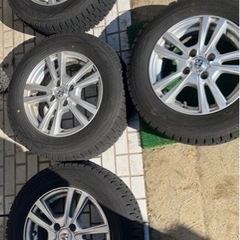 スタッドレスタイヤ　175/70R14 