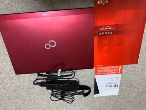 富士通FMV LIFEBOOK UH55K レッド　インテル® Core™ i3-3227U プロセッサー