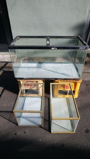 NISSO 90㎝曲げガラス水槽と52Cm＆44Cm水槽、計３点セットです。