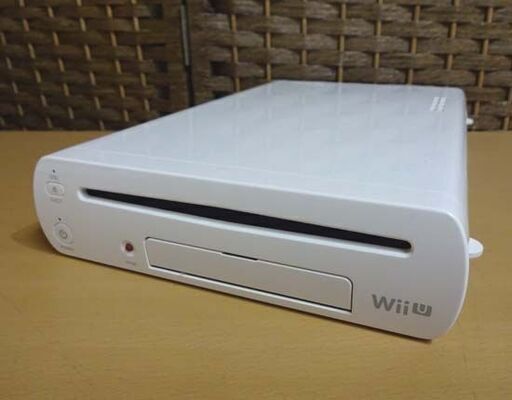 任天堂 WiiU 8GB 本体セット ソフト5本、Wiiコントローラー、ヌンチャク、コード類付属 Nintendo ニンテンドー ゲーム機 札幌市 白石区 東札幌