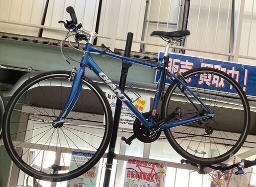 GIANT ロードバイク 自転車 GIANT ESCAPE 28インチ 変速あり Sサイズフレーム 空気入れ付き【ユーズドユーズ名古屋天白店】 J1267