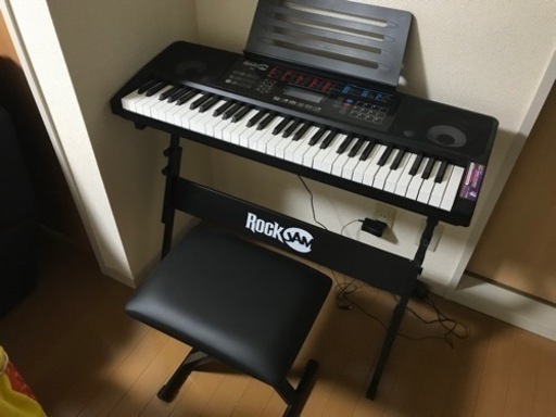 電子ピアノ