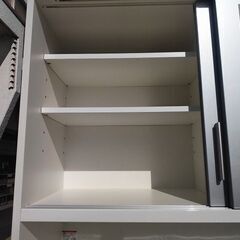 松田家具　白エナメル塗装　キッチンボード　食器棚『美品中古』W1165　【リサイクルショップサルフ】 松田家具 白エナメル塗装 キッチンボード 食器棚『美品中古』W1165