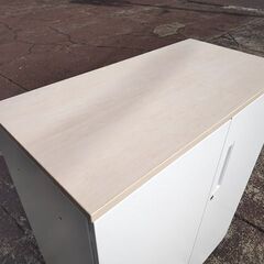 コクヨ エディア 天板付き3段両開き扉書庫『美品中古』 【リサイクル 