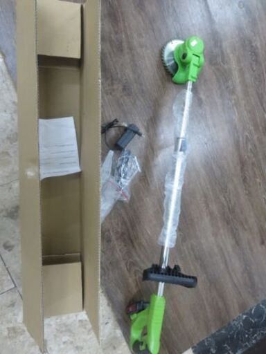 新品コンパクトコードレス草刈機本館においてます