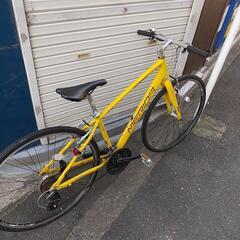 メリダ製クロスバイク　21スピード　イエロー　税込売価¥17800